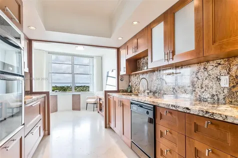 5640 Collins Avenue Miami Beach FL 33140