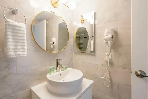 19201 Collins Avenue Sunny Isles Beach FL 33160