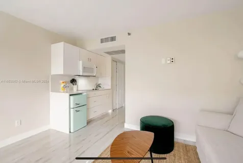 19201 Collins Avenue Sunny Isles Beach FL 33160