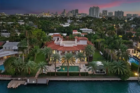 1525 W 24th Street Miami Beach FL 33140
