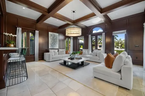 1525 W 24th Street Miami Beach FL 33140