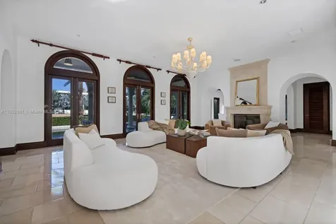 1525 W 24th Street Miami Beach FL 33140