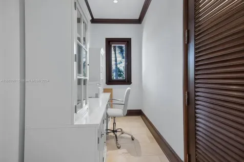 1525 W 24th Street Miami Beach FL 33140