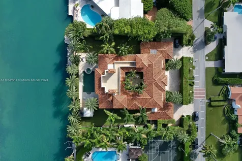 1525 W 24th Street Miami Beach FL 33140