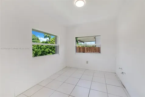 2112 SW 17th Street Miami FL 33145