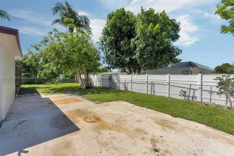 1171 NE 211th Terrace Miami FL 33179