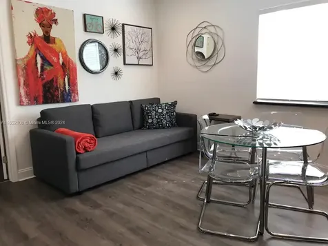 2615 Collins Avenue Miami Beach FL 33140