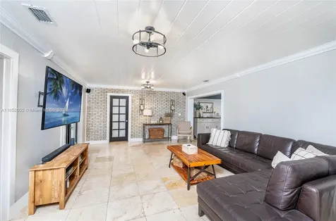 5565 W 13th Avenue Hialeah FL 33012
