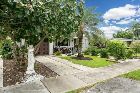 1561 NW 8th Terrace Homestead FL 33030