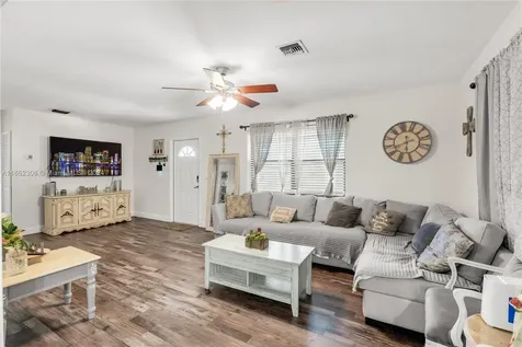 1561 NW 8th Terrace Homestead FL 33030