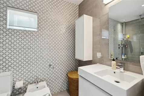 670 Allendale Road Key Biscayne FL 33149