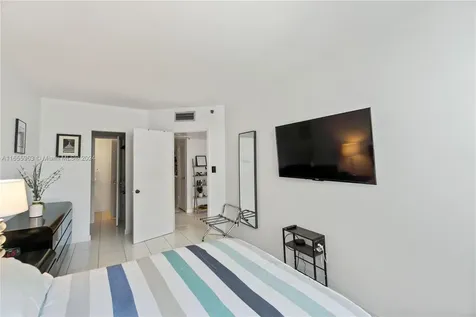 100 Lincoln Road Miami Beach FL 33139