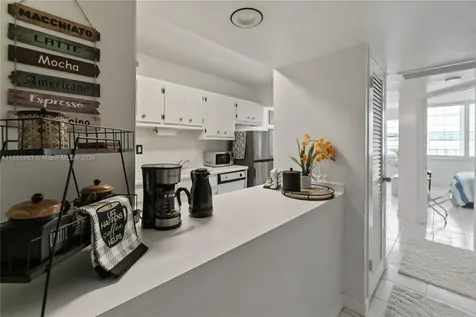 100 Lincoln Road Miami Beach FL 33139
