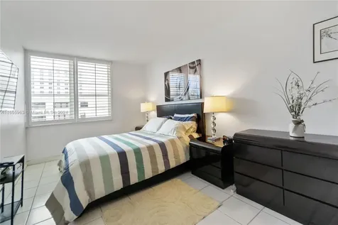 100 Lincoln Road Miami Beach FL 33139