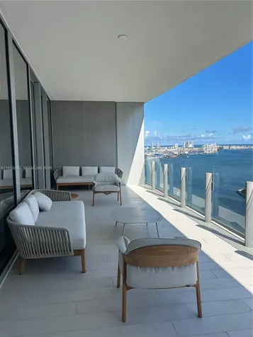 300 Biscayne Blvd Way Miami FL 33131