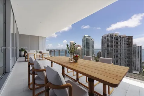 300 Biscayne Blvd Way Miami FL 33131