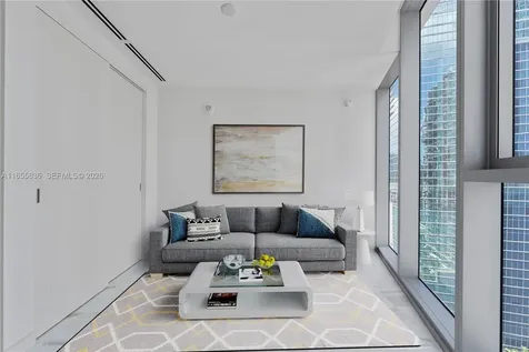 300 Biscayne Blvd Way Miami FL 33131