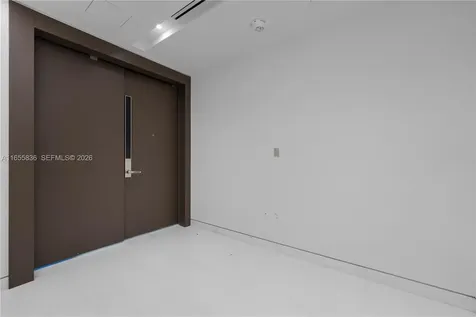 300 Biscayne Blvd Way Miami FL 33131