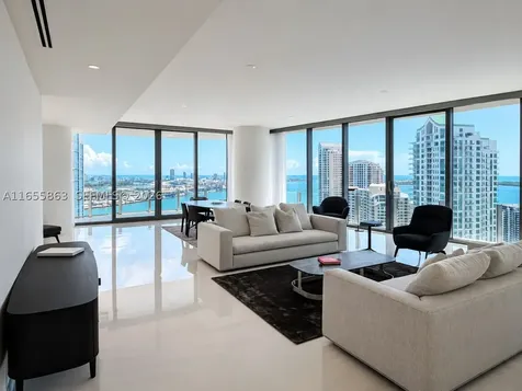 300 Biscayne Blvd Way Miami FL 33131