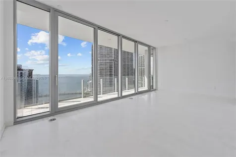 300 Biscayne Blvd Way Miami FL 33131