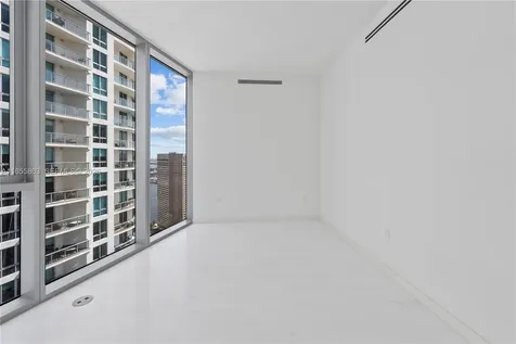 300 Biscayne Blvd Way Miami FL 33131