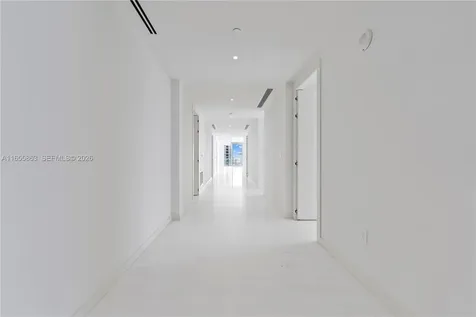300 Biscayne Blvd Way Miami FL 33131