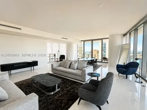300 Biscayne Blvd Way Miami FL 33131