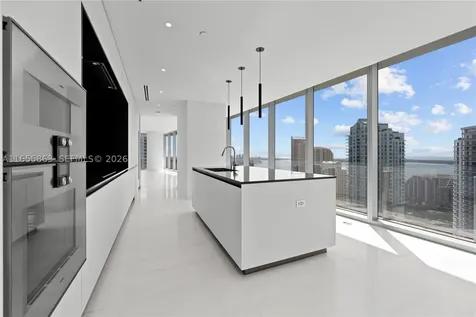 300 Biscayne Blvd Way Miami FL 33131