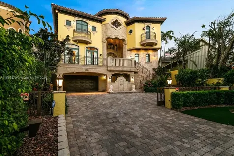2306 Bay Drive Pompano Beach FL 33062