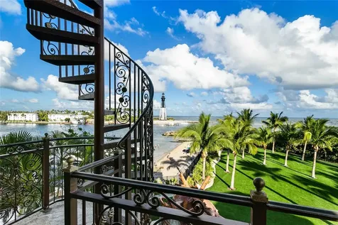 2306 Bay Drive Pompano Beach FL 33062
