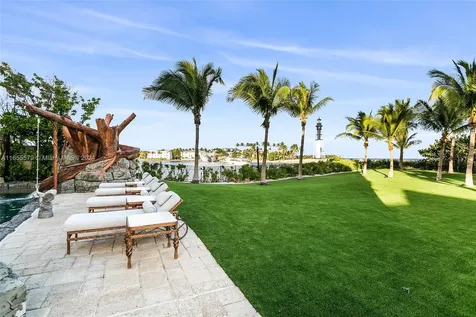 2306 Bay Drive Pompano Beach FL 33062