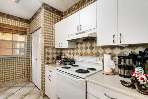 19701 E Country Club Drive Aventura FL 33180