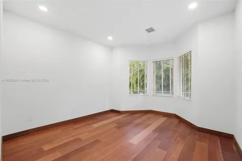 543 Hibiscus Drive Hallandale Beach FL 33009