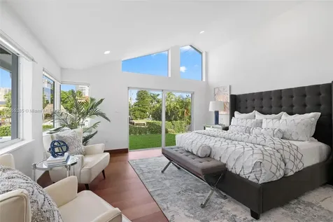 543 Hibiscus Drive Hallandale Beach FL 33009