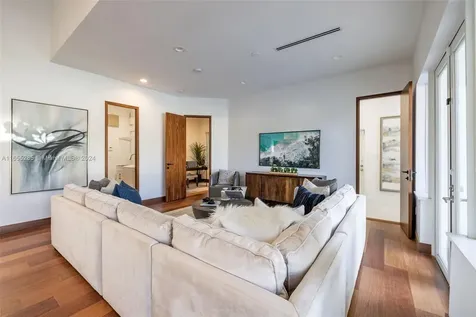543 Hibiscus Drive Hallandale Beach FL 33009