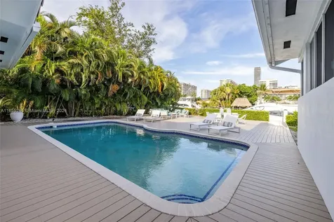 543 Hibiscus Drive Hallandale Beach FL 33009