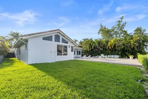 543 Hibiscus Drive Hallandale Beach FL 33009