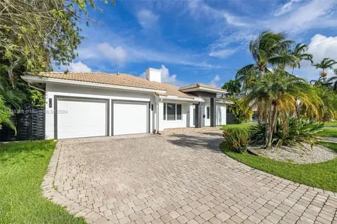 543 Hibiscus Drive Hallandale Beach FL 33009