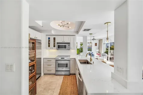 1040 10th Street Miami Beach FL 33139