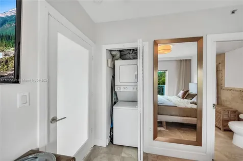 1040 10th Street Miami Beach FL 33139