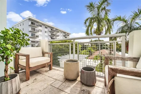 1040 10th Street Miami Beach FL 33139