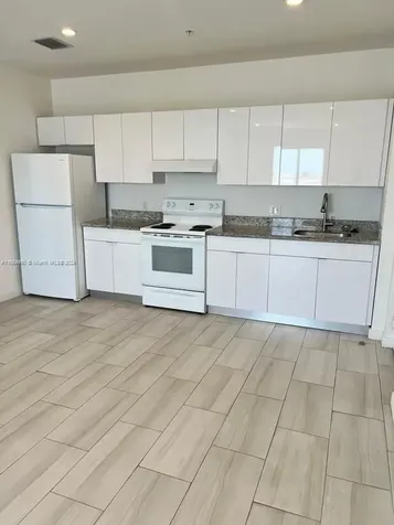 640 W 18th Street Hialeah FL 33010