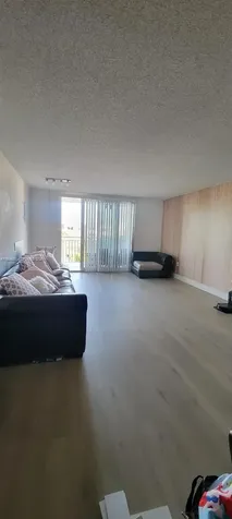 6960 Miami Gardens Drive Hialeah FL 33015