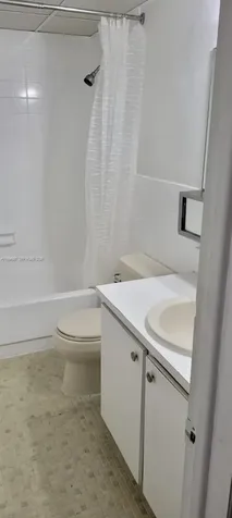 6960 Miami Gardens Drive Hialeah FL 33015