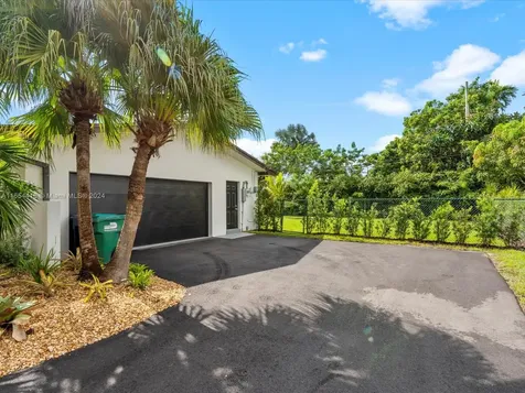 7340 SW 120th Street Pinecrest FL 33156