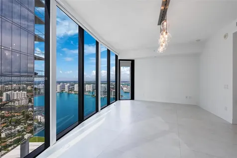 18555 Collins Avenue Sunny Isles Beach FL 33160