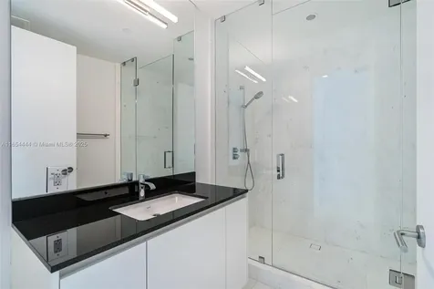 18555 Collins Avenue Sunny Isles Beach FL 33160