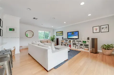 9034 SW 65th Street Miami FL 33173