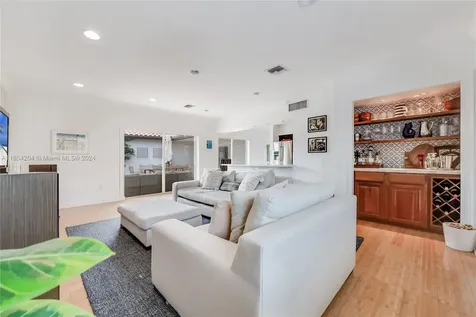 9034 SW 65th Street Miami FL 33173
