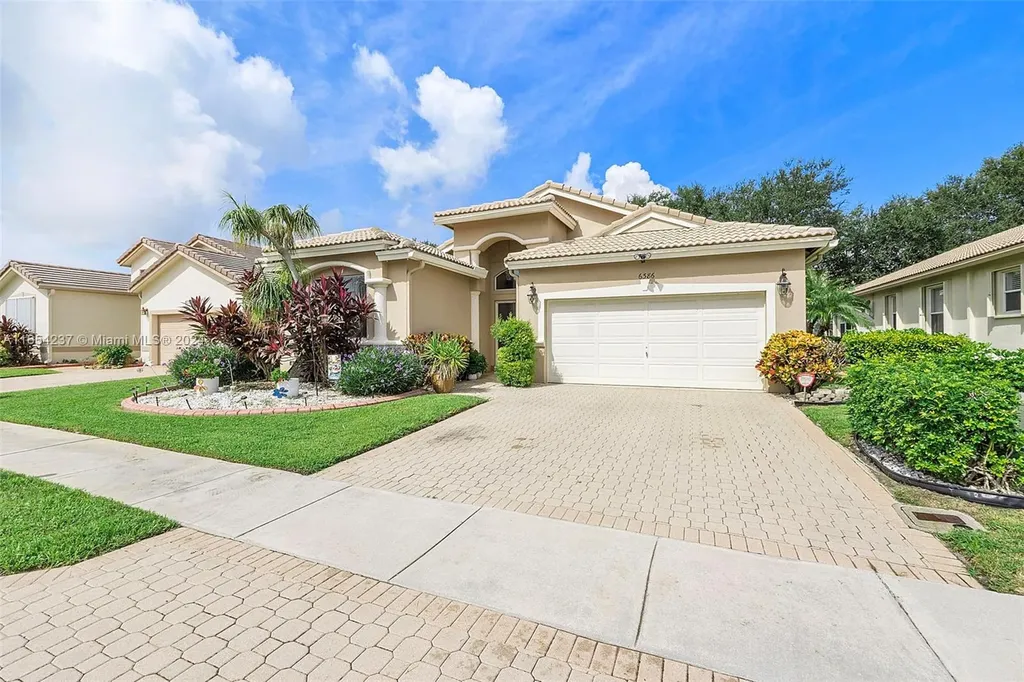 6386 N Westchester Club Drive N Boynton Beach FL 33437